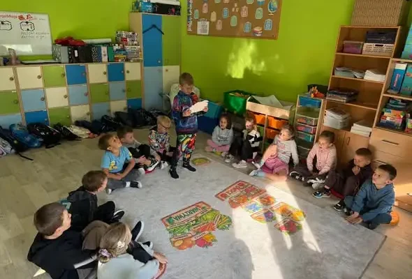 Zerówkowicze z Ustrzyk Dolnych świętowali Światowy Dzień Owoców i Warzyw